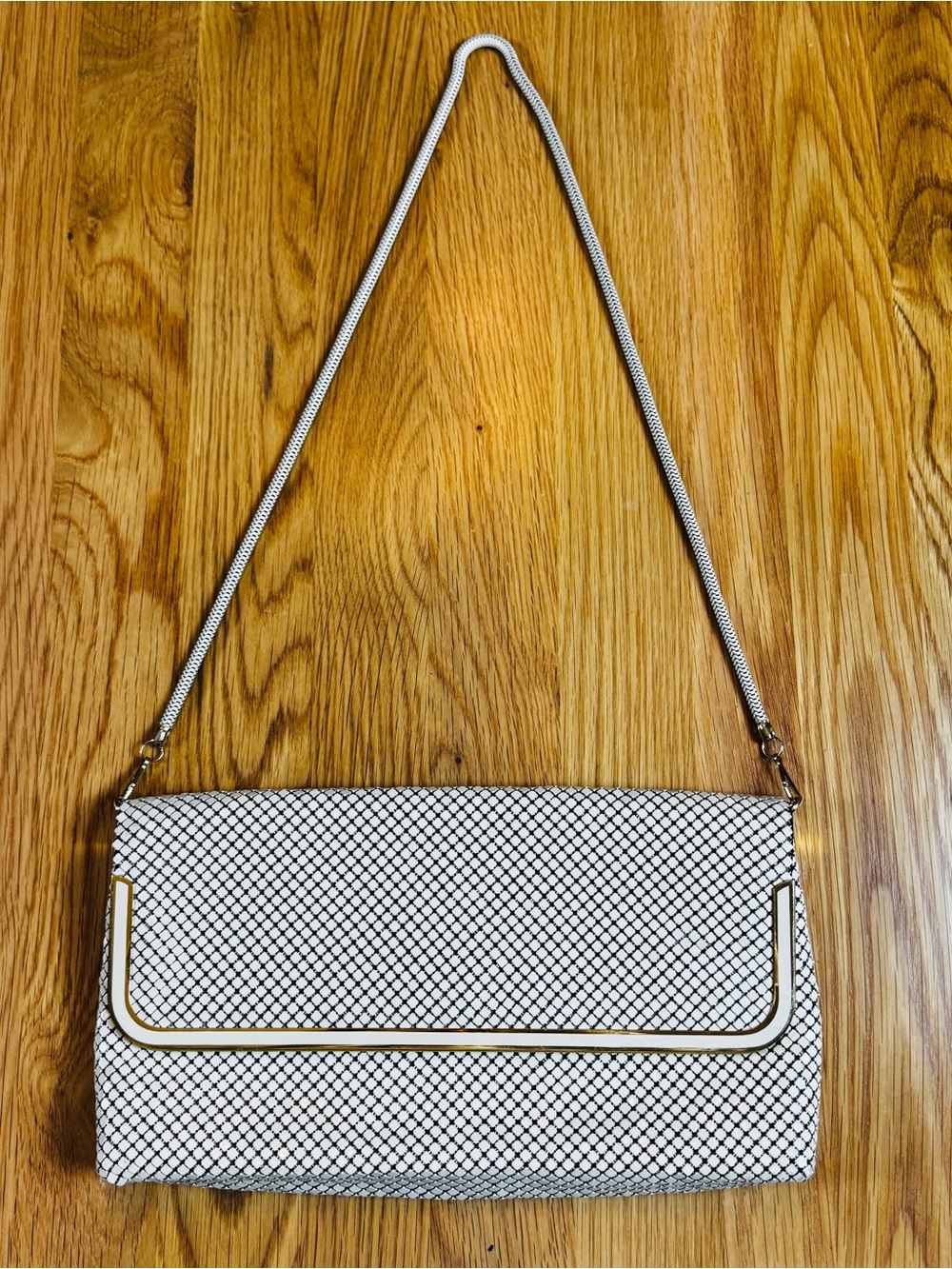 Vintage Park Lane White Mesh Crossbody Clutch with Gold Accent Glomesh